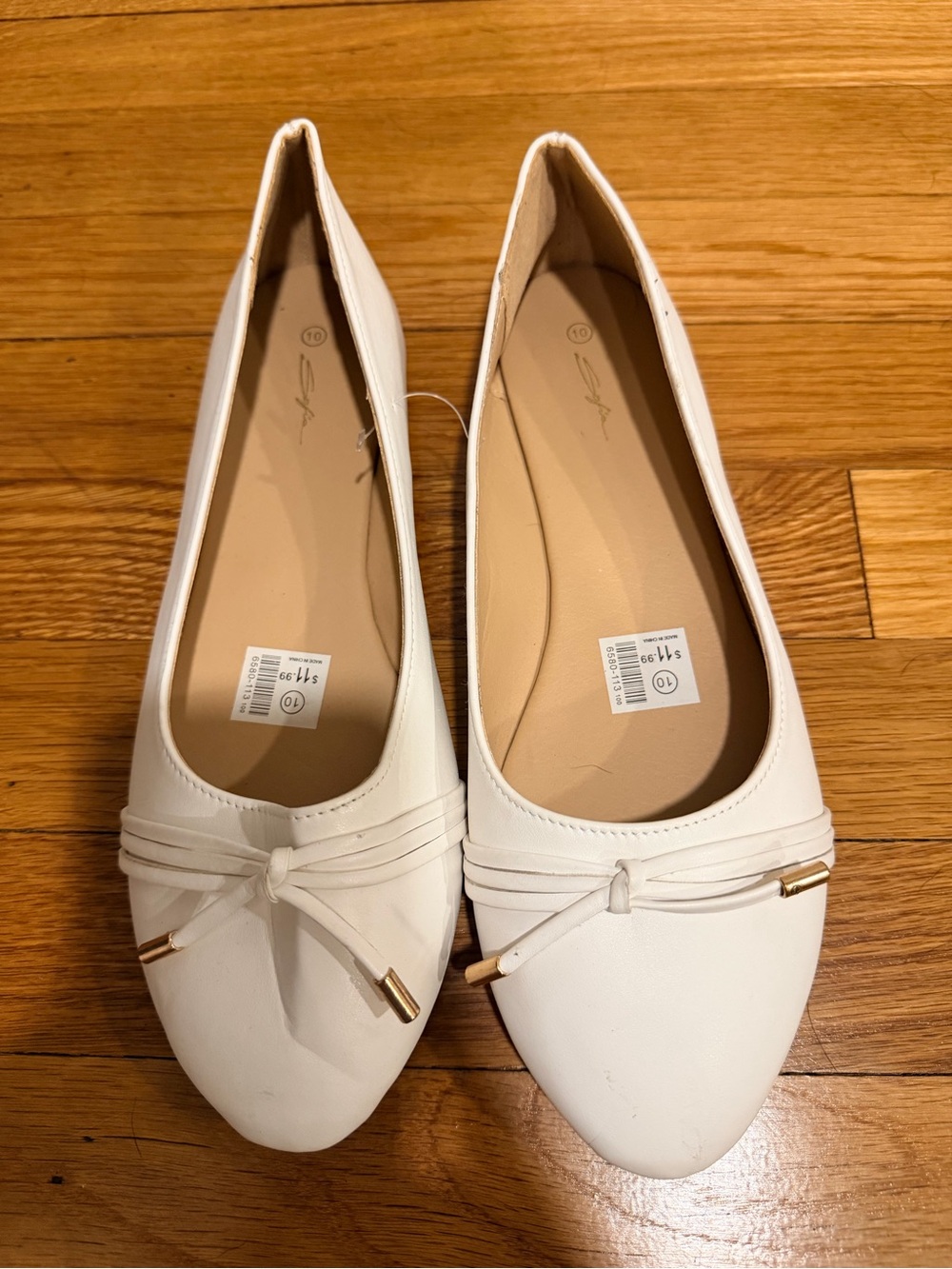 Women’s White Bow-Accent Ballet Flats